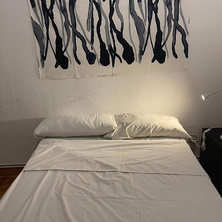 Leon Habitaciones Madrid Kültér fotó