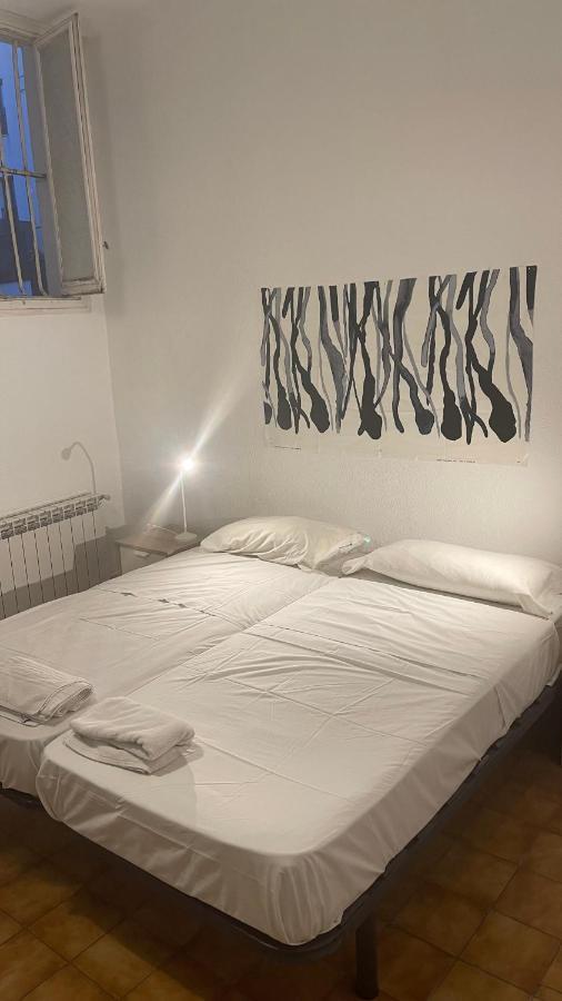 Leon Habitaciones Madrid Kültér fotó