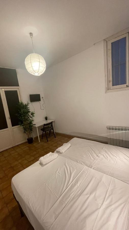 Leon Habitaciones Madrid Kültér fotó