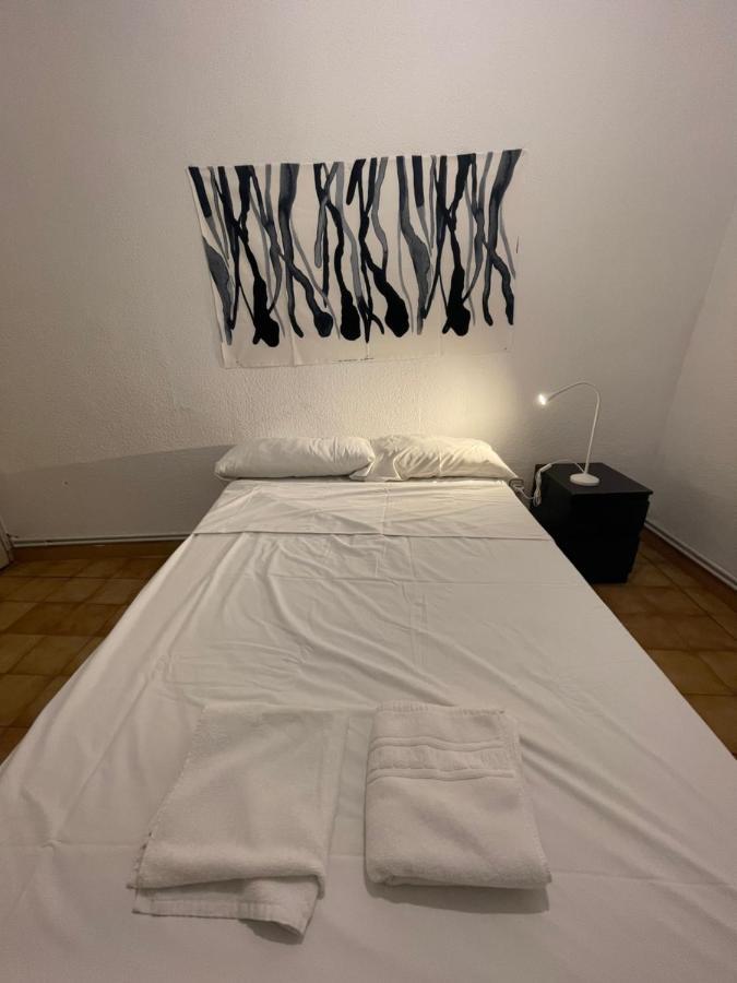Leon Habitaciones Madrid Kültér fotó